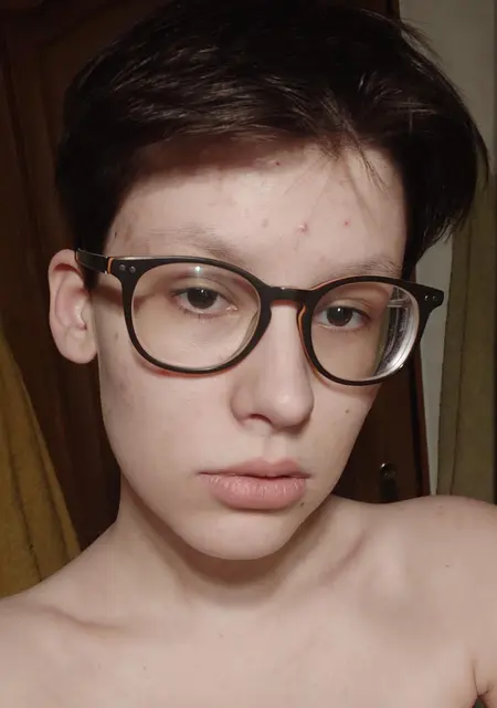 Я Шеня, 20, из Воронежа, ищу знакомство для постоянных отношений