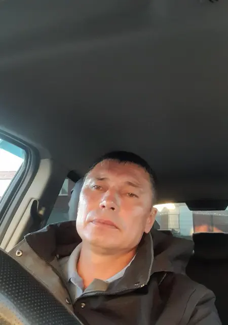 Евген из Екатеринбурга, мне 46, познакомлюсь без обязательств