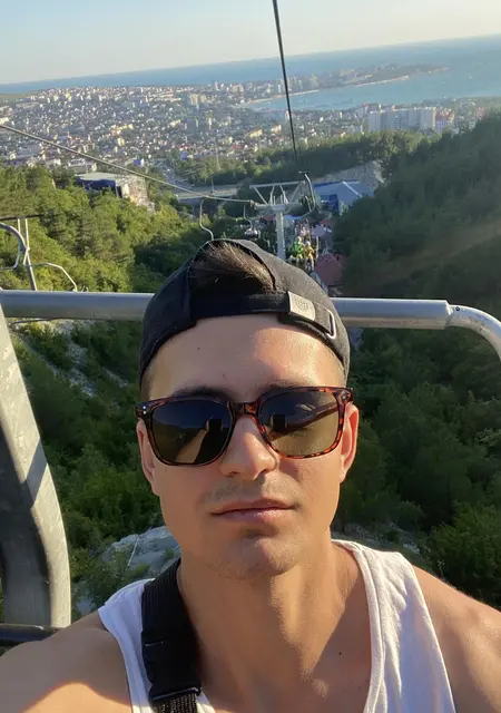 Я Максим, 28, знакомлюсь без обязательств в Владимире