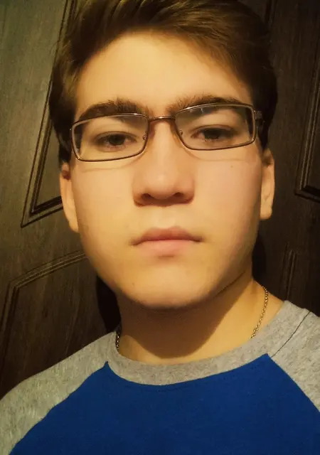 Я Иван, 20, знакомлюсь на одну ночь в Красноярске