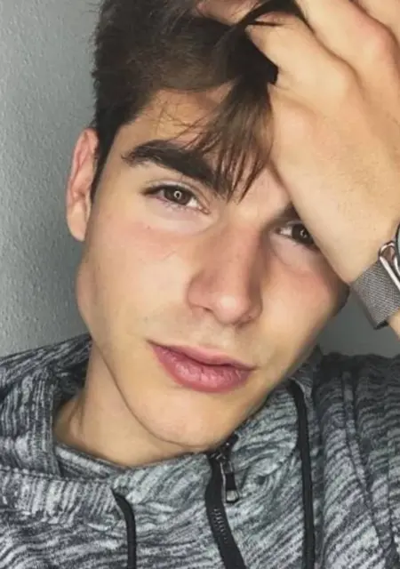 Дима из Светлогорска, мне 23, познакомлюсь для общения