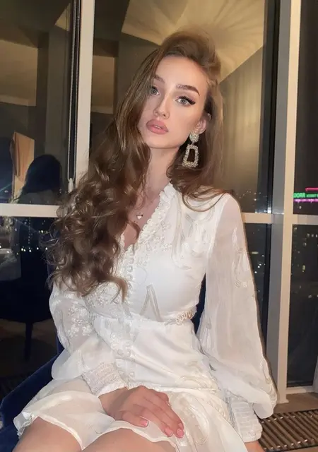 Оля з Харкова, шукаю на сайті постійні стосунки