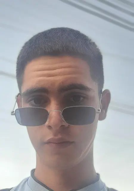 Эдем из Белогорска, мне 23, познакомлюсь для приятного времяпровождения