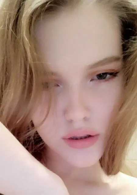 Я Ульяна, 19, из Екатеринбурга, ищу знакомство для вирта