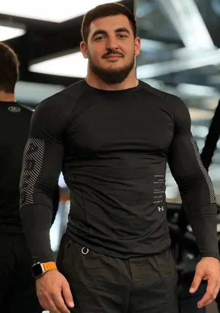 Я Ислам, 24, знакомлюсь без обязательств в Каспийске