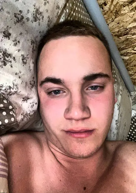 Я Владимир, 23, знакомлюсь для открытые отношения в Томске