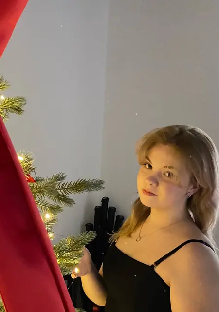 Я Ника, 19, из Новосибирска, ищу знакомство для приятного времяпровождения