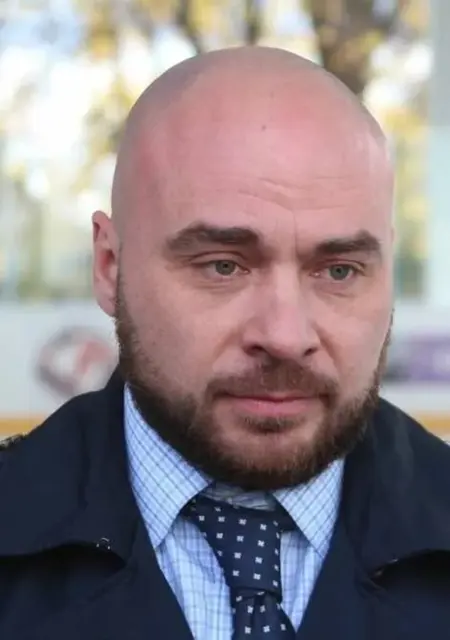 Я Александр, 40, из Таганрога, ищу знакомства на одну ночь