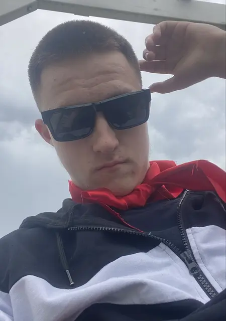 Я Yrik, 19, из Москвы, ищу знакомства без обязательств