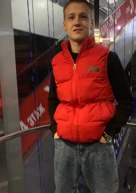 Я Александр, 20, из Альметьевска, ищу знакомство для совместных путешествий