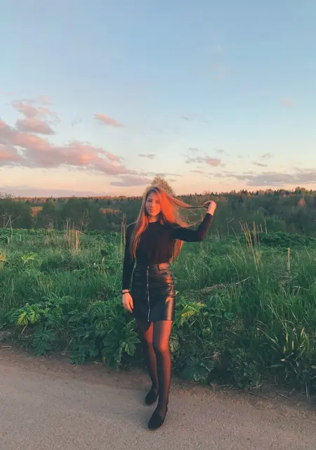 Надя из Пикалева, ищу на сайте постоянные отношения