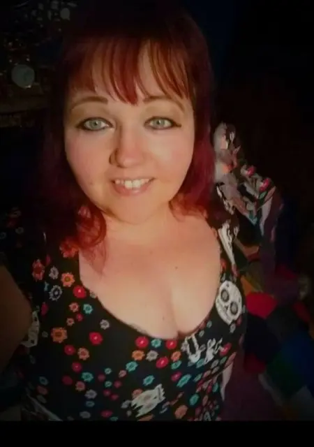 Lisa Marie from London, 41 years old, ready to meet