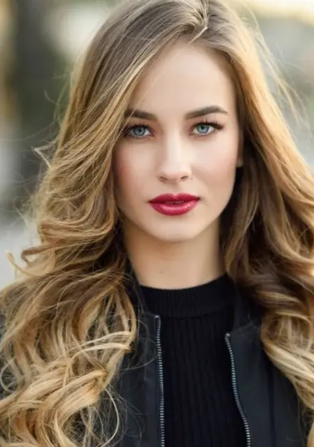 Леночка из Херсона, мне 28, познакомлюсь для приятного времяпровождения