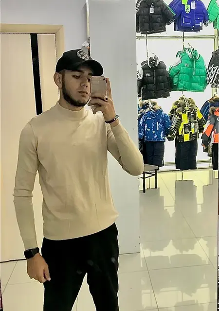 Я Лёша, 23, из Конакова, ищу знакомства на одну ночь