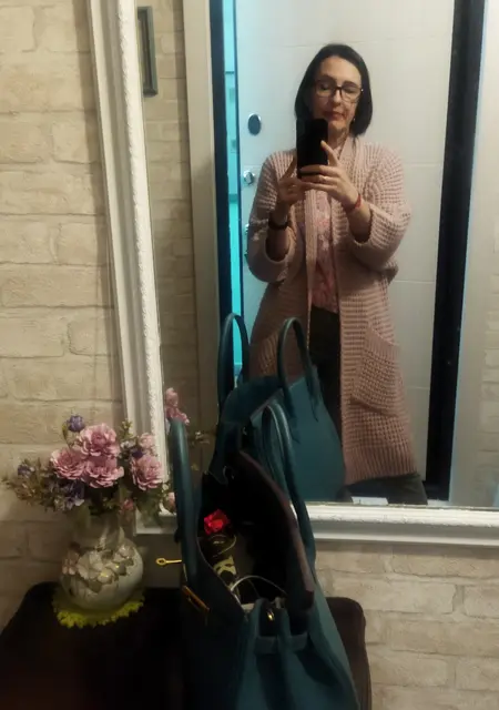 Я Мари, 52, из Рязани, ищу знакомства без обязательств