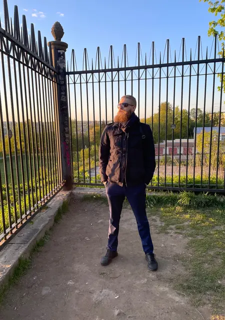 Илья из Смоленска, ищу на сайте знакомства на одну ночь