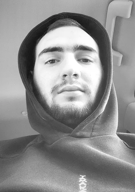 Я Сос, 20, из Владикавказа, ищу знакомства без обязательств