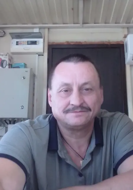 Виталий из Воронежа, ищу на сайте знакомства на одну ночь