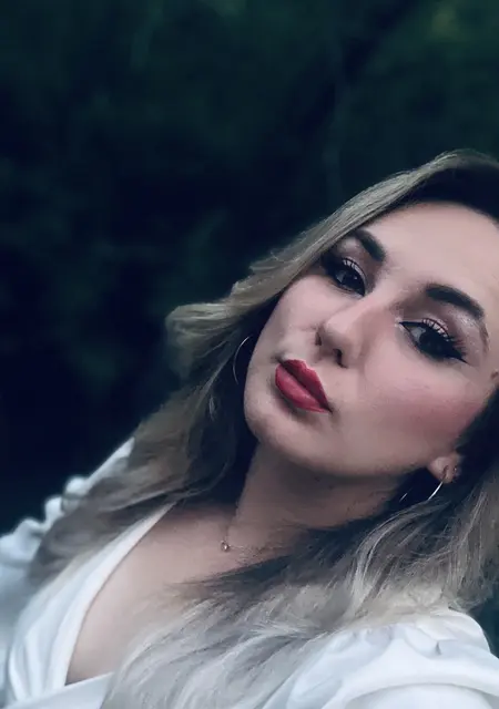 Я Даша, 28, из Москвы, ищу знакомство для приятного времяпровождения