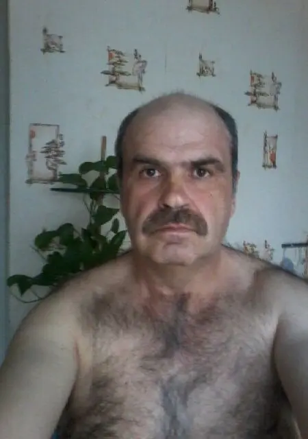 Кирилл из Владивостока, ищу на сайте знакомства на одну ночь