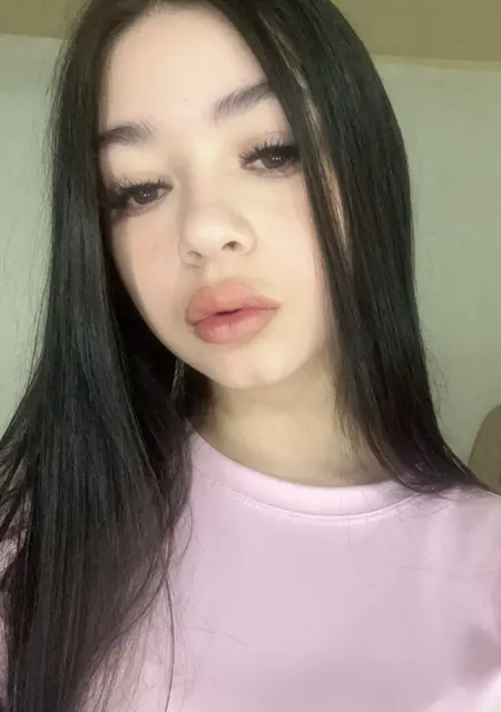 Ксюша из Казани, ищу на сайте знакомства без обязательств