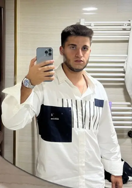 Роман из Астрахани, мне 18, познакомлюсь для приятного времяпровождения