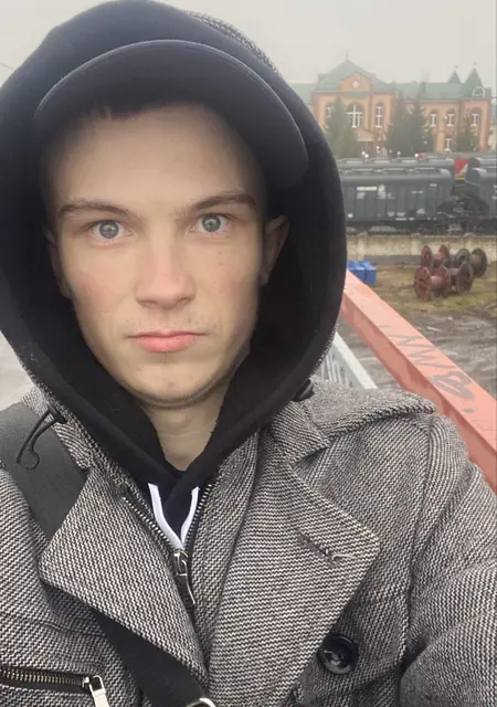 Арсений из Подольска, мне 20, познакомлюсь для вирта