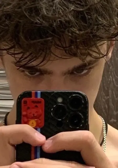 Я Арслан, 18, знакомлюсь для вирта в Альметьевске