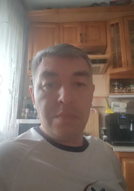 Я Александр, 44, знакомлюсь на одну ночь в Магадане