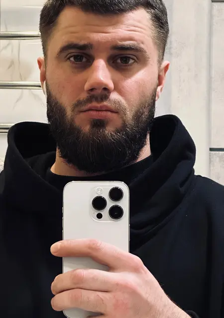 Я Евгений, 28, из Волгодонска, ищу знакомства на одну ночь