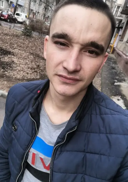 Денис из Кирова, мне 30, познакомлюсь для приятного времяпровождения