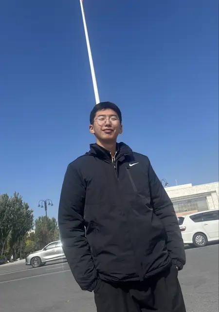 Daniel из Красноярска, мне 20, познакомлюсь на одну ночь