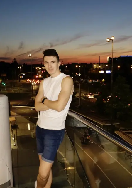 Illia из Херсона, ищу на сайте приятное времяпровождение