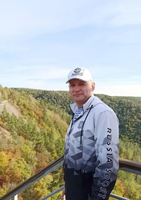 Виктор из Самары, мне 51, познакомлюсь для дружбы