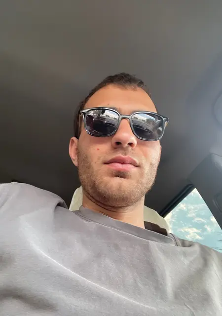 Я Юрий, 24, из Мытищ, ищу знакомства без обязательств