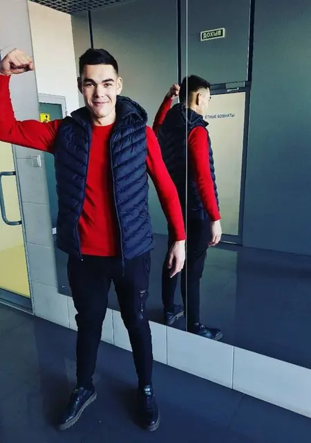 Я Равшан, 25, знакомлюсь на одну ночь в Париже