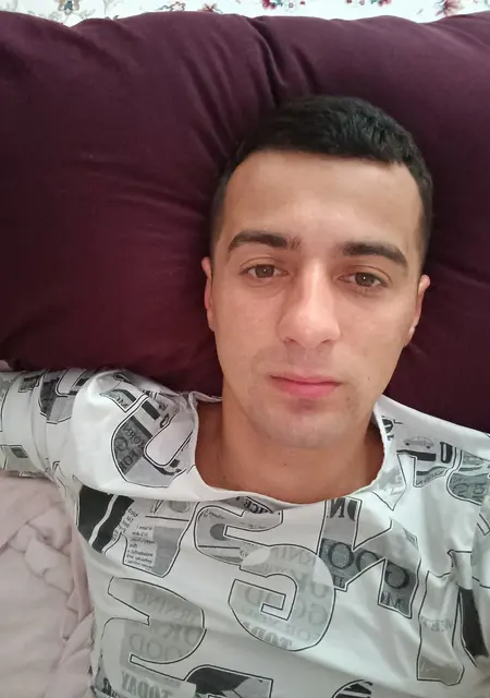 Я Алан, 30, из Пятигорска, ищу знакомство для приятного времяпровождения