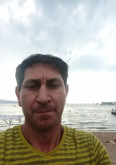 Я Алик, 47, из Геленджика, ищу знакомства на одну ночь