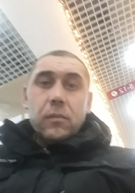 Я Рома, 40, из Якутска, ищу знакомство для вирта