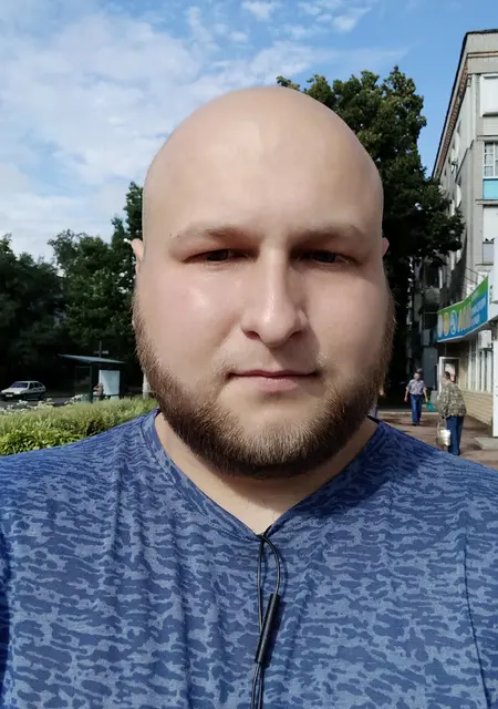 Я Денис, 32 років з Чернігова, шукаю знайомство для постійних стосунків