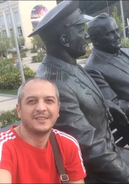 Роберт из Королева, ищу на сайте знакомства на одну ночь