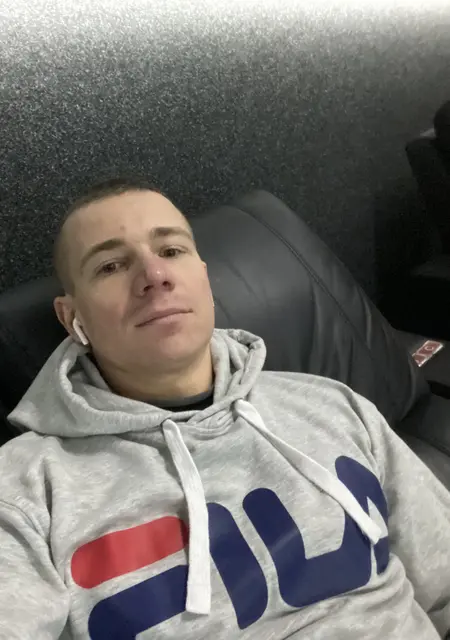 Yevhen из Бердянска, ищу на сайте знакомства на одну ночь