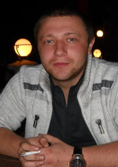 Я Дмитрий, 32, из Железногорска, ищу знакомства без обязательств