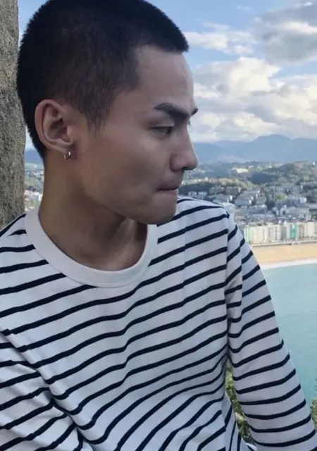 Mmm из Парижа, мне 24, познакомлюсь