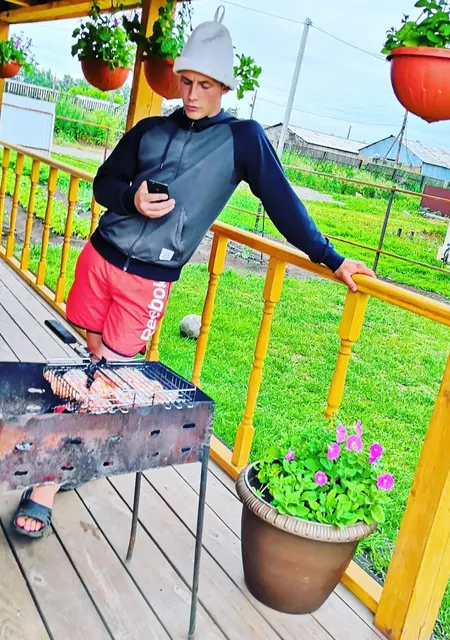 Я Дмитрий, 28, из Новосибирска, ищу знакомства на одну ночь