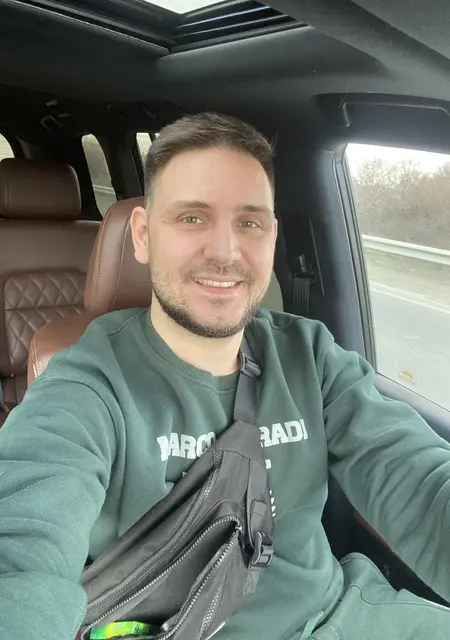 Я Кристиан, 37, из Орска, ищу знакомства на одну ночь