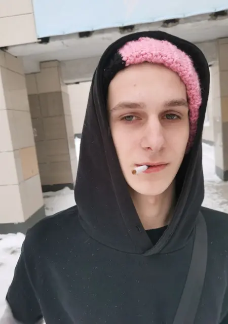 Я Николай, 19, из Нового Уренгоя, ищу знакомства без обязательств