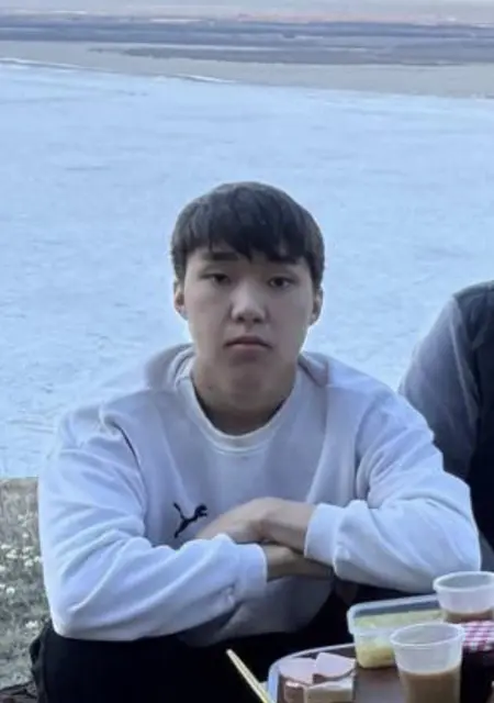 Artur из Якутска, мне 21, познакомлюсь для вирта