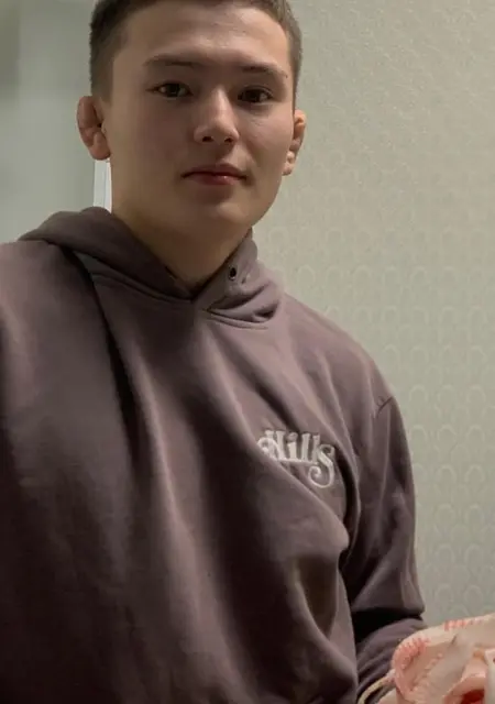 Петр из Санкт-Петербурга, мне 22, познакомлюсь для открытые отношения