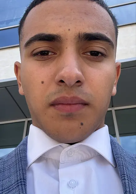 Я Дядя Вова, 19, знакомлюсь на одну ночь в Санкт-Петербурге